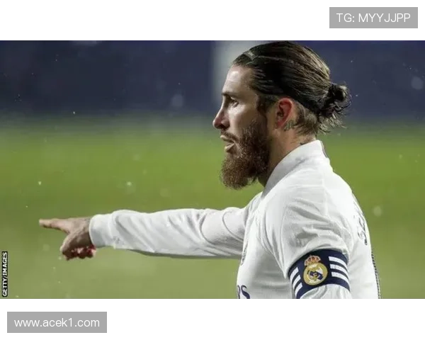 离开皇马加盟巴黎：拉莫斯的生涯转折