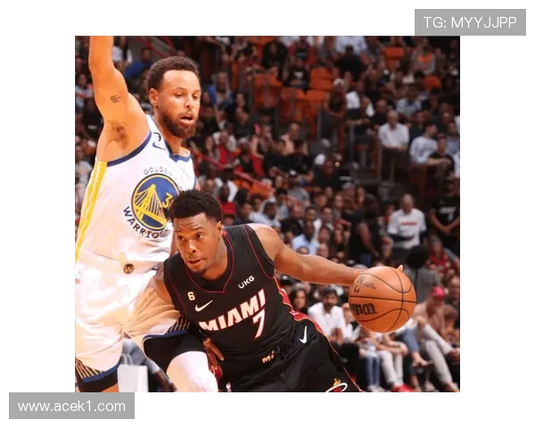 扬尼斯突破制造多次挡拆拉开空间 提升球队关键时刻效率