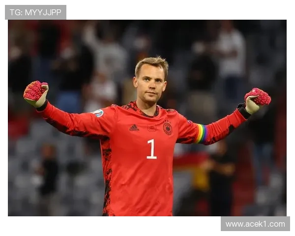 接管出球，诺伊尔本季更像后场策动者