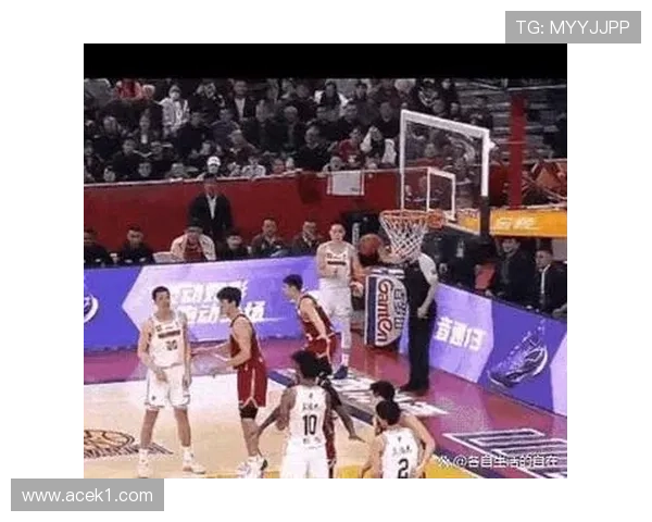 篮球比赛中“违体犯规”的具体判定标准及其应用场景解析 篮球比赛中“违体犯规”的具体判定标准及其应用场景解析